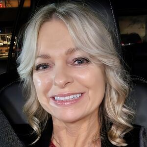 Meet your Posher, Sandy